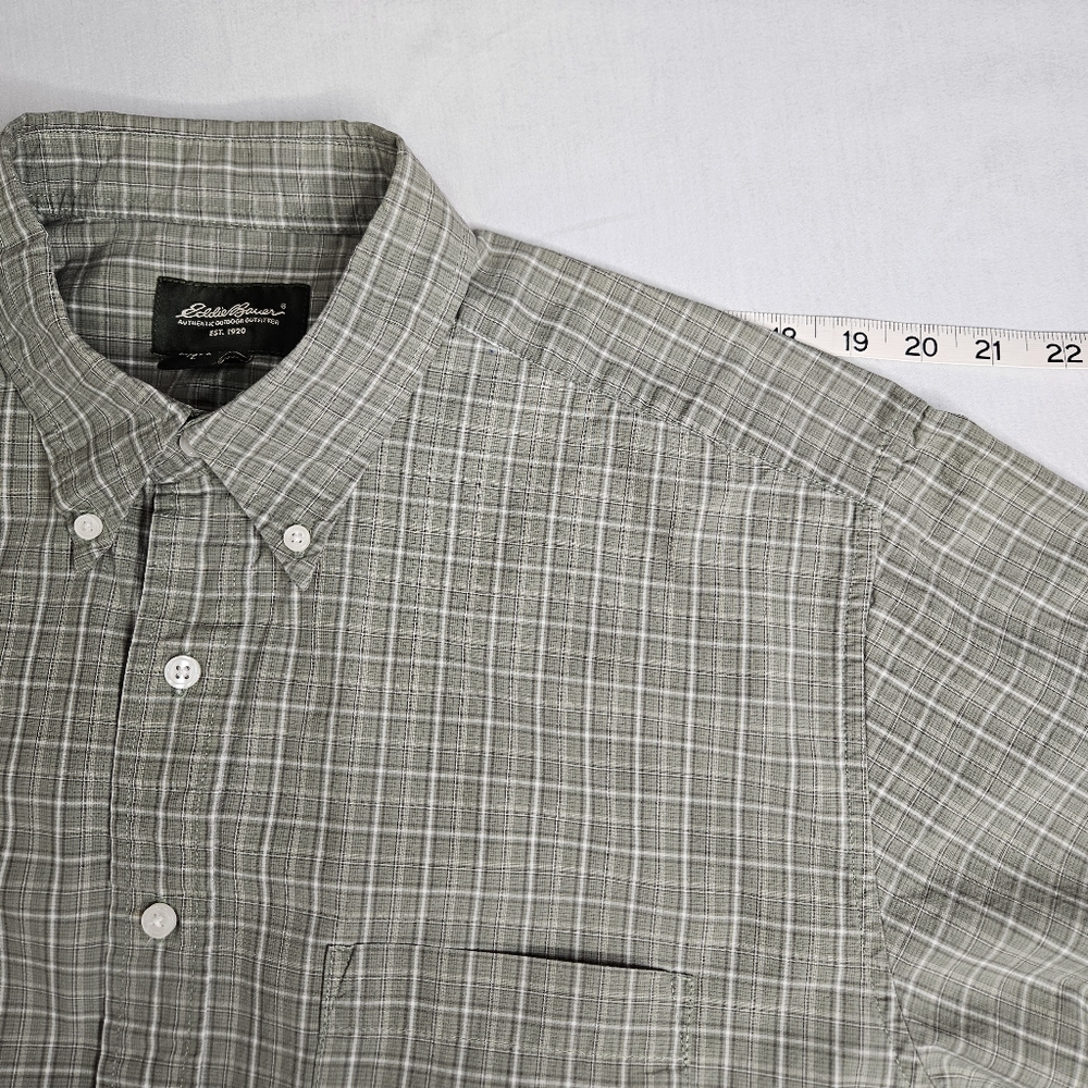 men's Eddie Bauer long sleeve button-down green and white plaid shirt - Picture 4 of 8